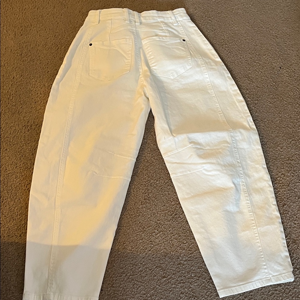 Stylish White Barrel Pants - Picture 2 of 6